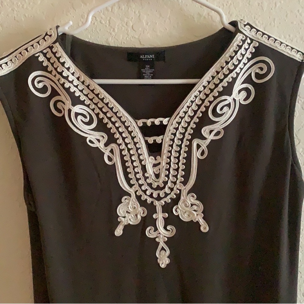 Alfani Size 0X Sleeveless Gray & Ivory Embroidered Detail Shift Dress Coastal - Picture 9 of 15